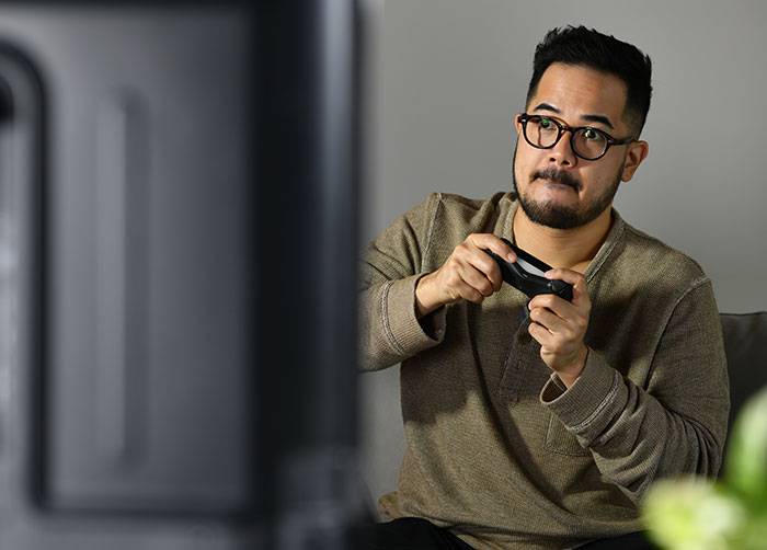 Man Forced To Choose Between His Newborn Son Or His PlayStation, Gets Kicked Out Screaming Man Forced To Choose Between His Newborn Son Or His PlayStation, Gets Kicked Out Screaming