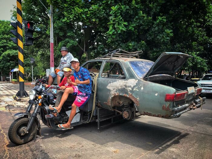 Daily Life In Paraguay Through The Lens Of Photographer Jorge Saenz (33 Pics)