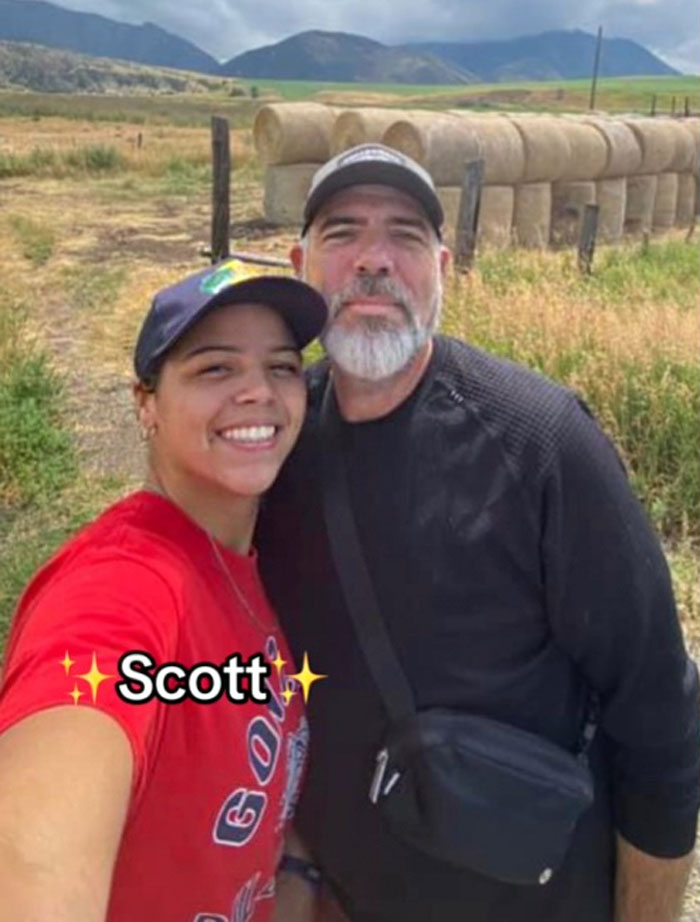 "Some Perspective From Your Old Man": Dad Gets Praised For His Text To Daughter After A Breakup