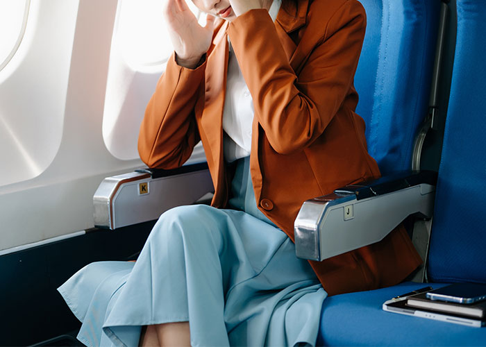 “To The 2 Entitled Brats That Disturbed A Flight”: People Cause Major Chaos On A Plane “To The 2 Entitled Brats That Disturbed A Flight”: People Cause Major Chaos On A Plane