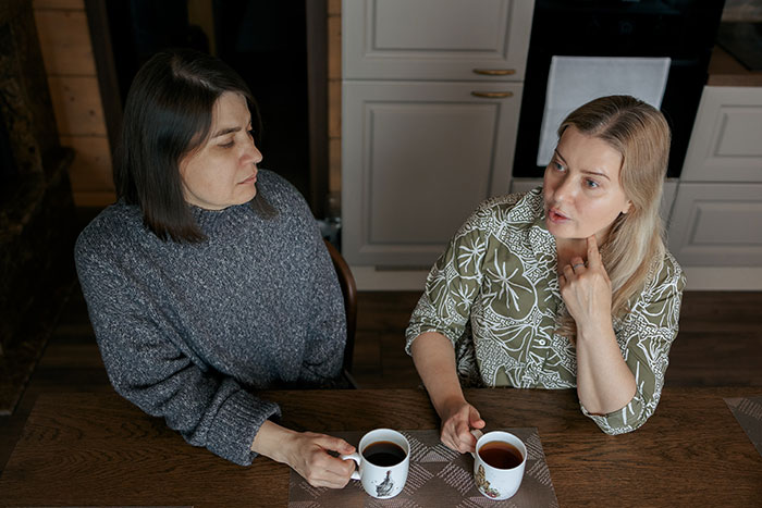 Woman Asks The Internet If She’s Being Used As A Free Babysitter, Gets A Harsh Reality Check Woman Asks The Internet If She’s Being Used As A Free Babysitter, Gets A Harsh Reality Check