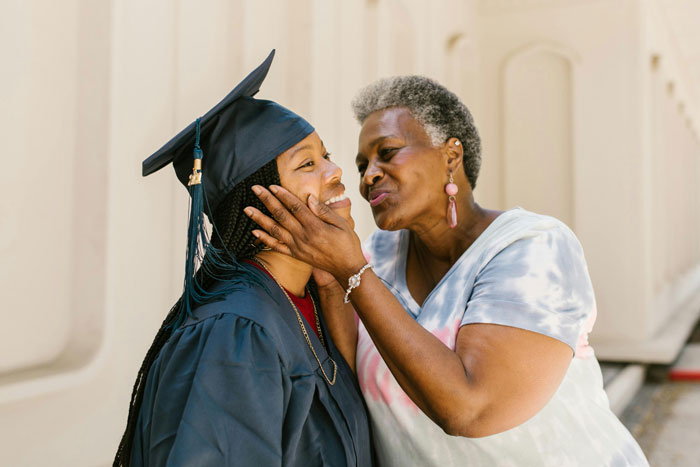 Teen Spites Dad And Sister Who Planned To Skip Her Graduation By Giving Away Their Tickets