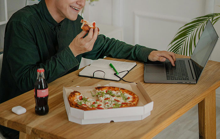 “He Thinks It’s Funny”: 30 People Anonymously Reveal The Most Disgusting Things Their Partners Do