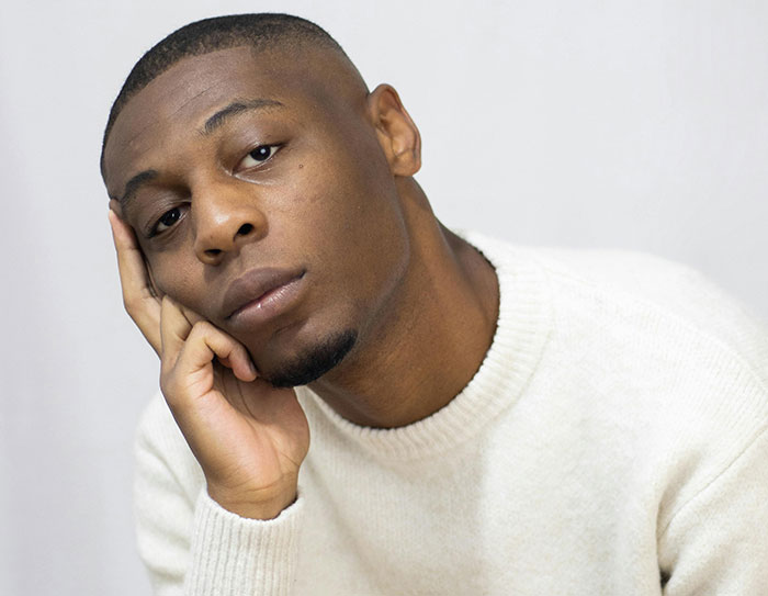 Woman Refuses To Risk Her Job So BF Can Check Her Phone At All Times As A &lsquo;Trust Gesture&rsquo;