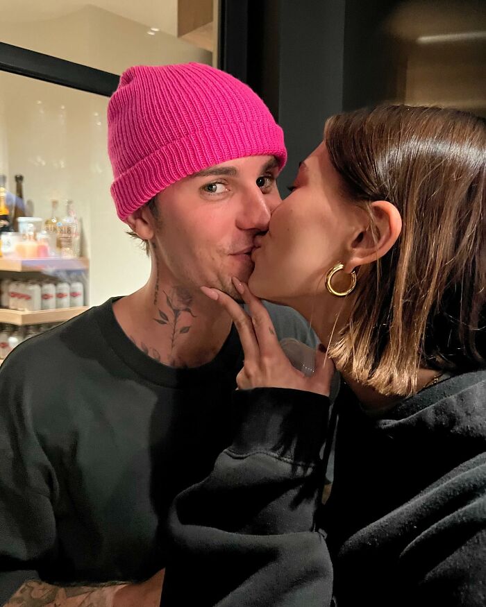 &ldquo;They Have A Name&rdquo;: Hailey Baldwin Shows Off Baby Bump After Justin Bieber&rsquo;s Pregnancy News