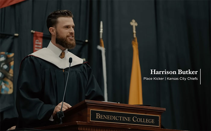 College Graduation Speech Sparks Handmaid&rsquo;s Tale Comparisons And Calls For NFL Star Boycotts
