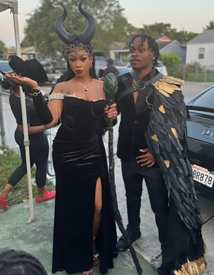 Florida High School&rsquo;s &ldquo;Once Upon A Time&rdquo; Prom Goes Viral For Stunning Met-Gala-Level Outfits