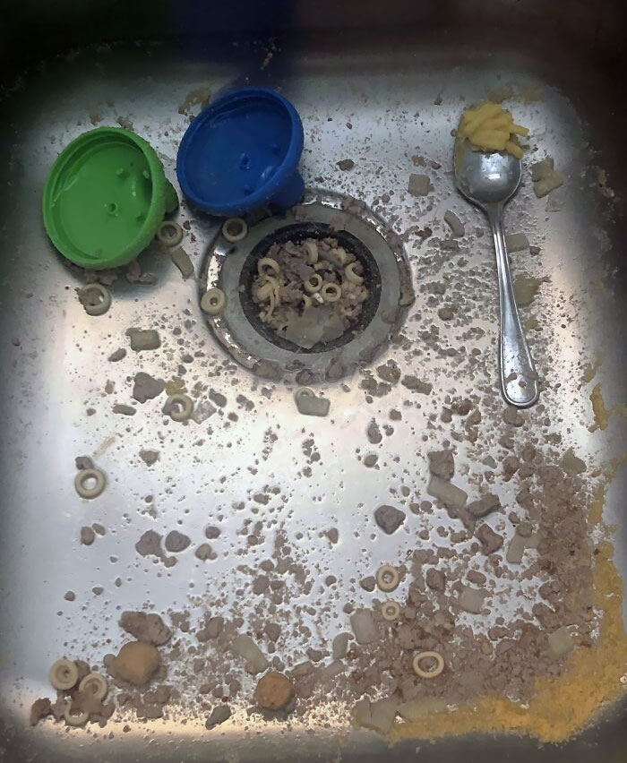 Así me ha dejado el fregadero mi cuñado