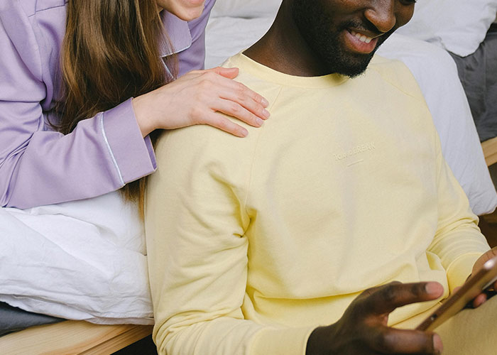 “What Have You Seen Inside Someone’s Home That Made You View Them Differently?” (30 Answers)