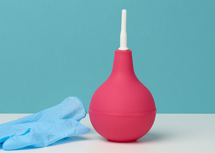 “What Have You Seen Inside Someone’s Home That Made You View Them Differently?” (30 Answers)