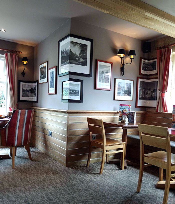 This Diner Has Pictures Around Corners