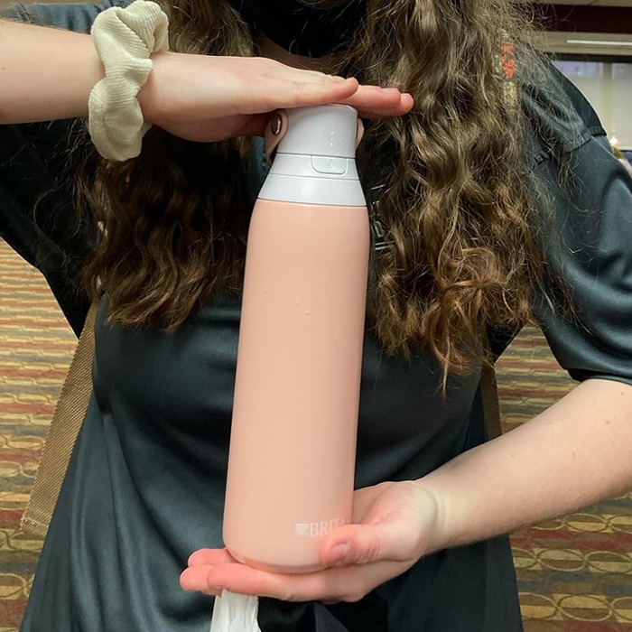 Keep Your Footprints Green With A Refillable And Filtering Water Bottle 