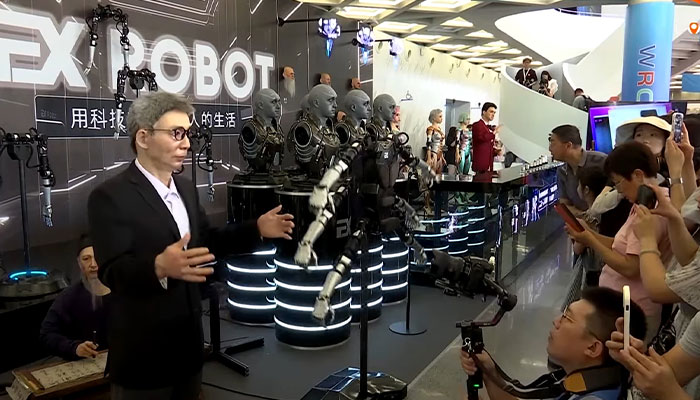 “The Future Is Coming”: People React To Viral Video Of Chinese Factory Producing Lifelike Robots “The Future Is Coming”: People React To Viral Video Of Chinese Factory Producing Lifelike Robots