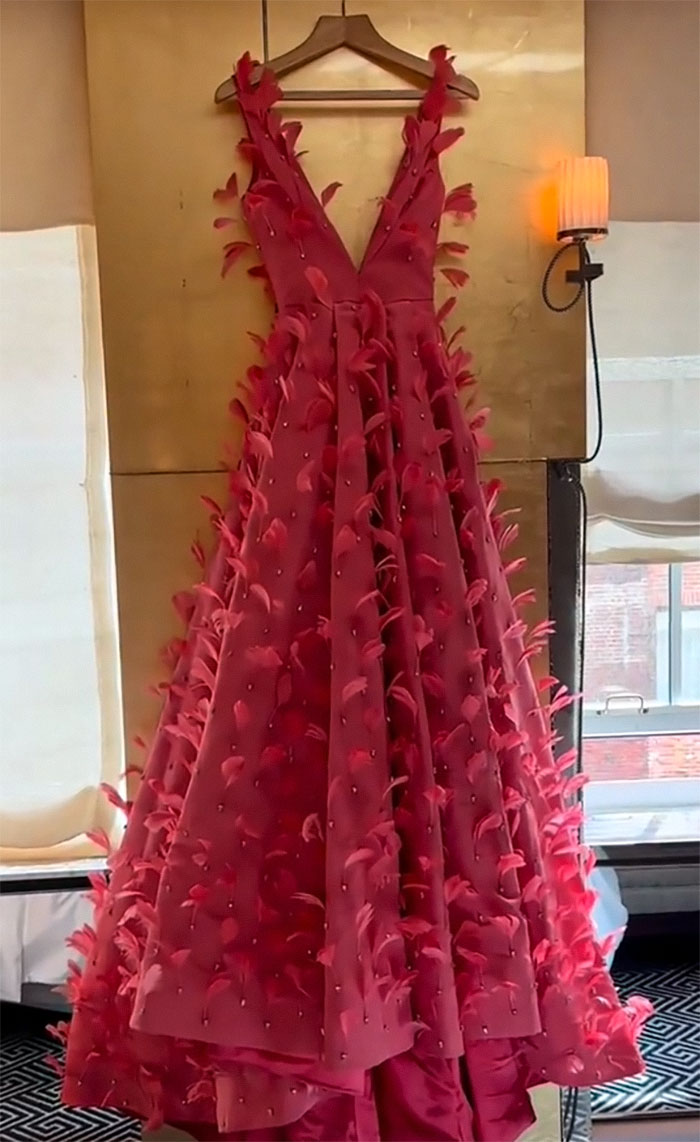 &ldquo;How Can You Move?&ldquo;: People Left Baffled Over Jessica Biel&rsquo;s 20 lbs Met Gala Epsom Salt Bath