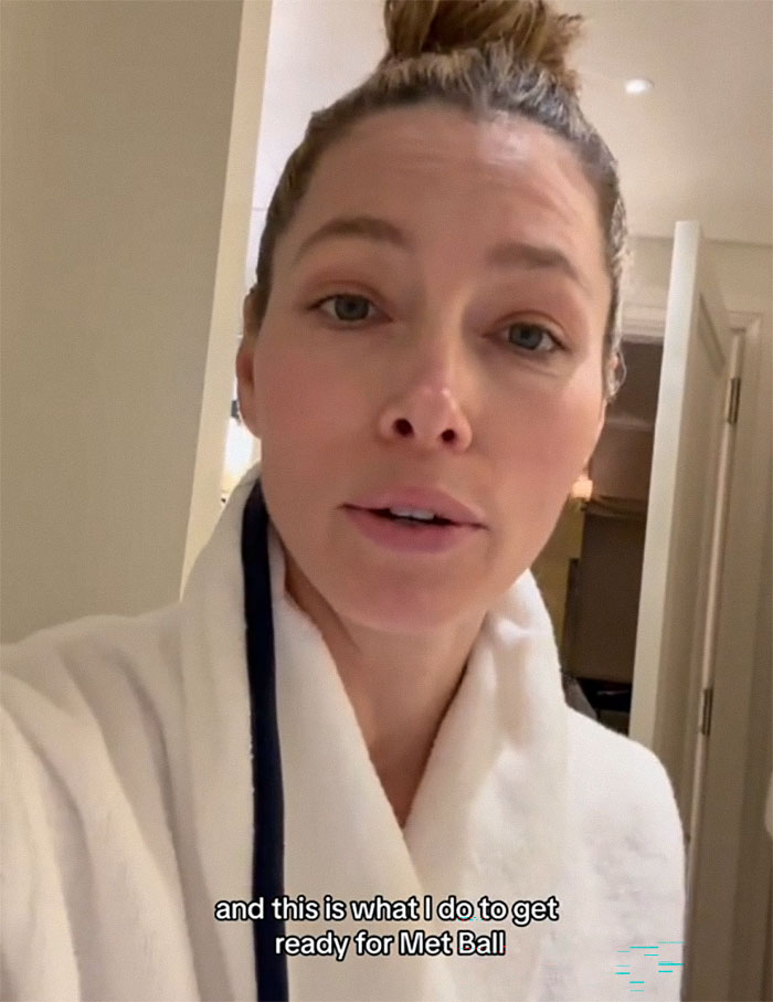 &ldquo;How Can You Move?&ldquo;: People Left Baffled Over Jessica Biel&rsquo;s 20 lbs Met Gala Epsom Salt Bath