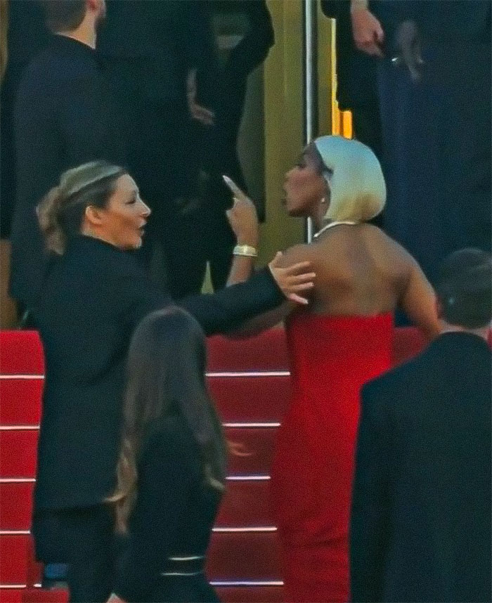 Another Spat On Cannes Red Carpet—With Same Security Guard That Scolded Kelly Rowland Another Spat On Cannes Red Carpet—With Same Security Guard That Scolded Kelly Rowland