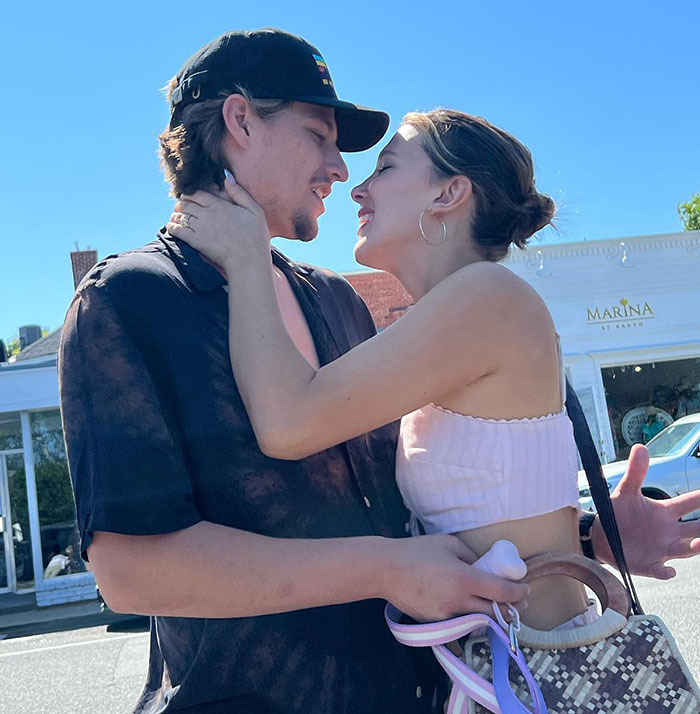 Millie Bobby Brown&rsquo;s &ldquo;Secret&rdquo; Wedding To Jake Bongiovi Gets Highest Praise From Dad Jon Bon Jovi