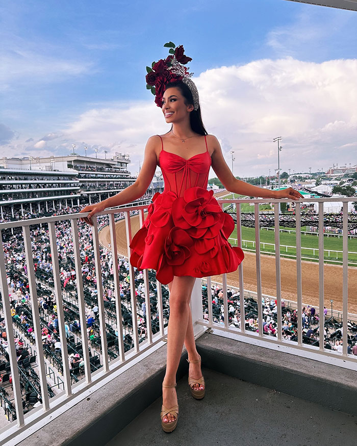 &ldquo;I Am Silenced&rdquo;: People Think Miss USA&rsquo;s Resignation Post Hides Secret Cry For Help