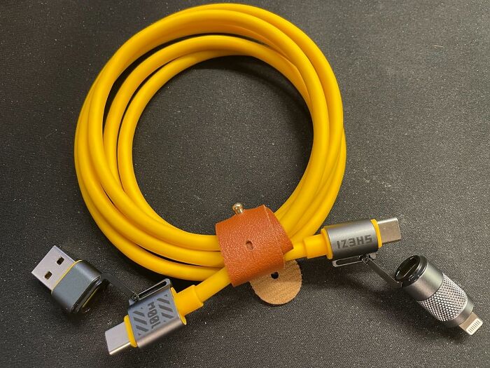 Stop Worrying About The Apple vs. Android Cable Debate With This 4-In-1 USB C Lightning Cable 