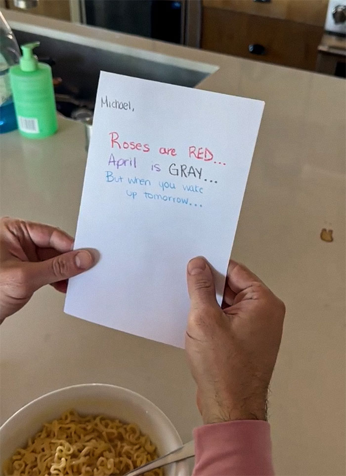 Justin Timberlake And Lance Bass Hilariously Embrace NSYNC’s Iconic “It’s Gonna Be May” Justin Timberlake And Lance Bass Hilariously Embrace NSYNC’s Iconic “It’s Gonna Be May”