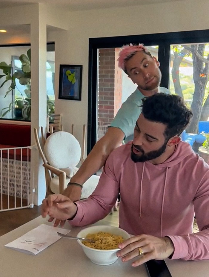 Justin Timberlake And Lance Bass Hilariously Embrace NSYNC’s Iconic “It’s Gonna Be May” Justin Timberlake And Lance Bass Hilariously Embrace NSYNC’s Iconic “It’s Gonna Be May”