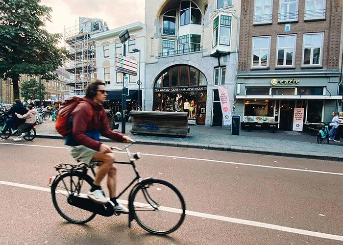 “People Who Escaped Death By Complete Luck. What Happened?” (30 Answers)