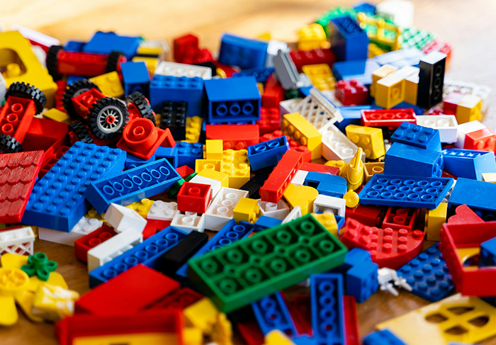 Guy Can&rsquo;t Believe His GF Destroyed His LEGO Collection After He Threw Out Her Teddy Bear