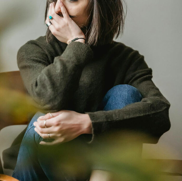 35 Internet Users Open Up About The Creepiest Things They Heard And Saw At Work