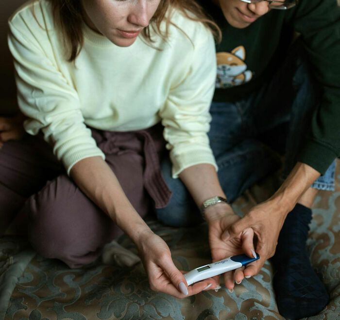 35 Internet Users Open Up About The Creepiest Things They Heard And Saw At Work