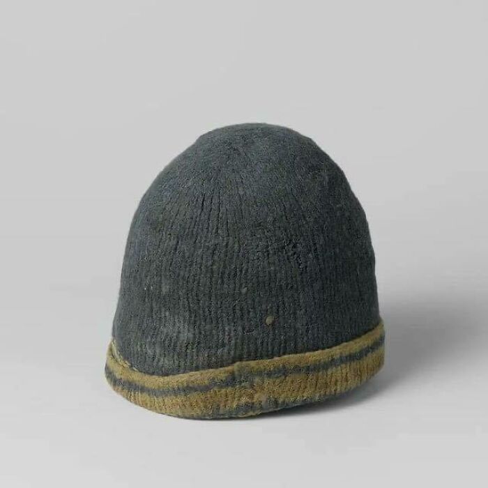 Woollen Cap Found In The Grave Of A 17th Century Dutch Whaler