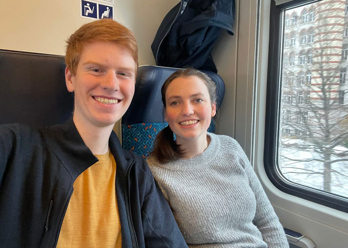 “On The Right Track”: Teenager Lives As 24/7 Train Passenger For Just $10k A Year “On The Right Track”: Teenager Lives As 24/7 Train Passenger For Just $10k A Year