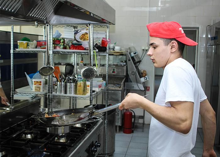 Woman Asks Important Questions After Finding A "Kitchen Service Tax" On Her Bill Woman Asks Important Questions After Finding A "Kitchen Service Tax" On Her Bill