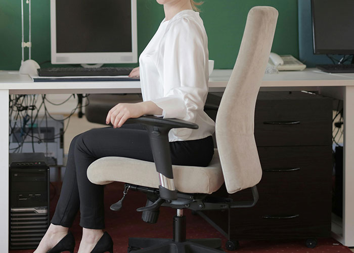 “I Left Shortly After”: 30 People Discuss The Dumbest Rules They’ve Ever Had To Follow At Work
