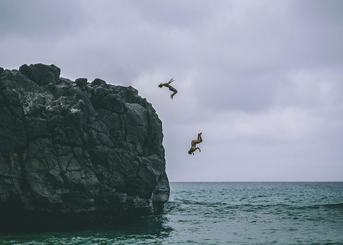 “The Sound And Smell Never Leave”: 30 People Share The Absolute Scariest Things They’ve Seen