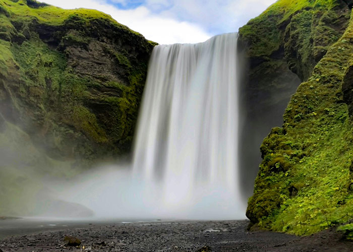 “The Sound And Smell Never Leave”: 30 People Share The Absolute Scariest Things They’ve Seen