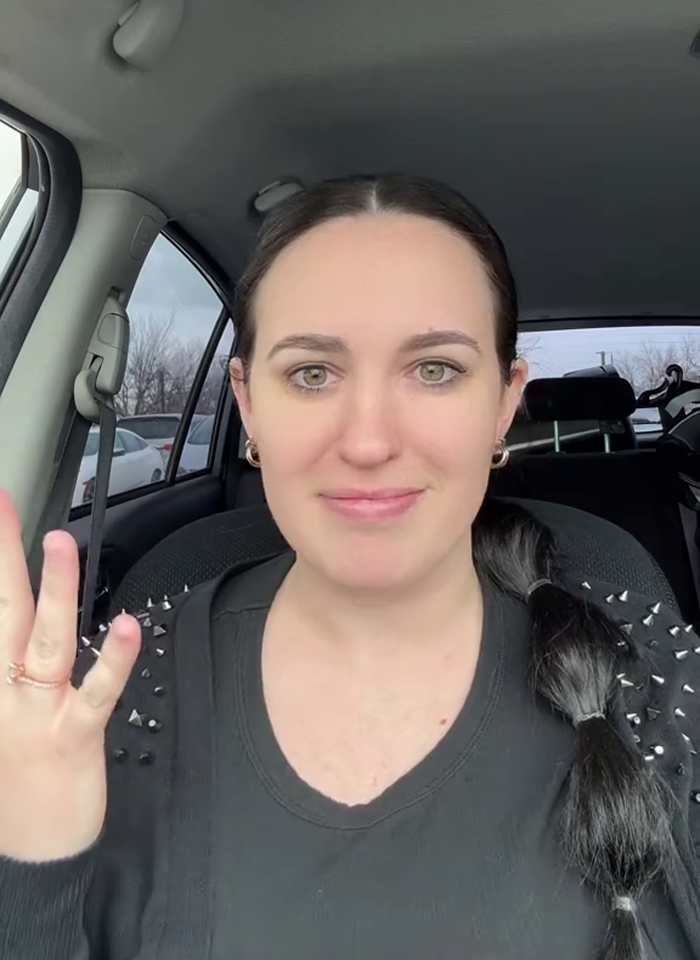 People Had No Idea Subtitles Can’t Replace Sign Language Until This Woman Pointed It Out People Had No Idea Subtitles Can’t Replace Sign Language Until This Woman Pointed It Out