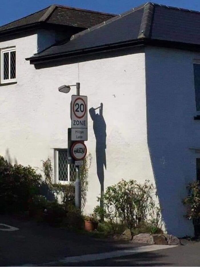 Signs-With-Threatening-Auras