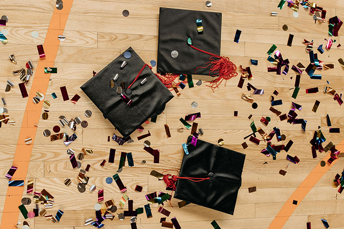 Parents Abandon Teen At His Graduation, He Refuses To Put His Cap And Gown On Again For Photos