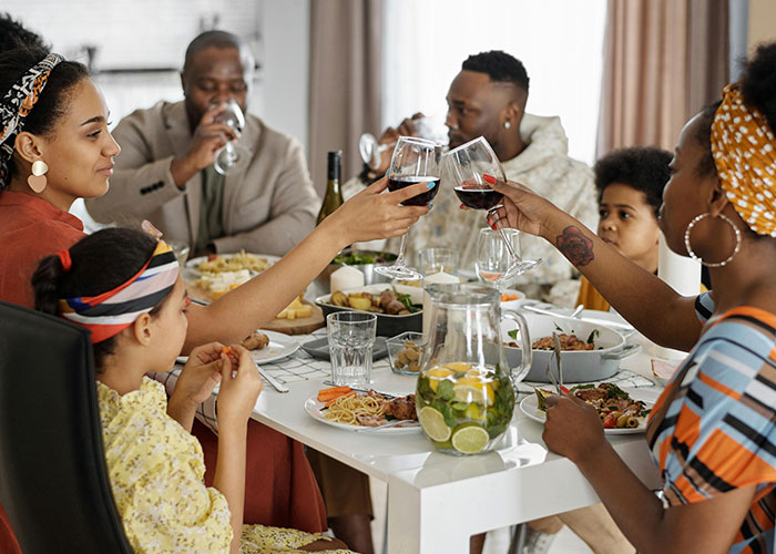 “My Dad’s Poker Buddy”: 30 People Share The Family “Secret” They Worked Out As Adults