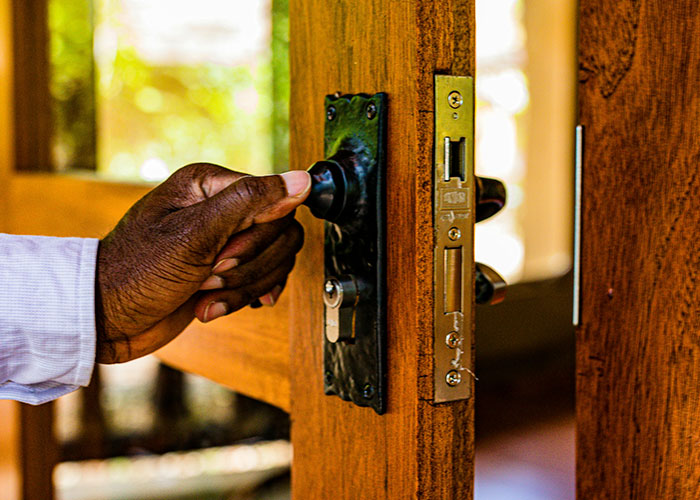 34 People Share Disgusting Things People Don't Realize Are Gross