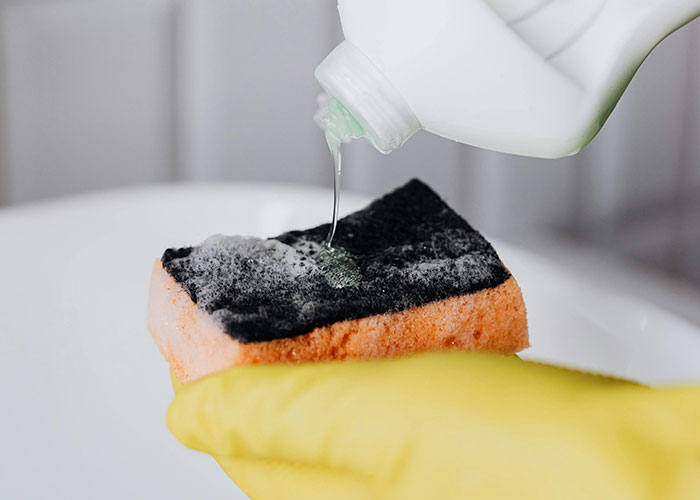 34 People Share Disgusting Things People Don't Realize Are Gross