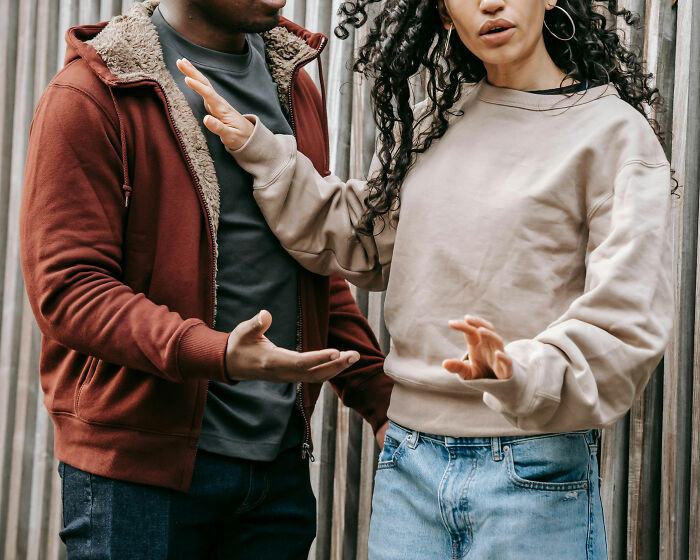 Woman Shares 8 Ways To Tell If Someone Has Bad Intentions, Goes Viral