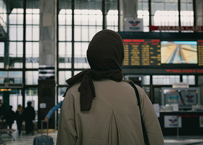 “5x The Standard Fee”: 30 Of The Worst Mistakes Travelers Have Made While Abroad