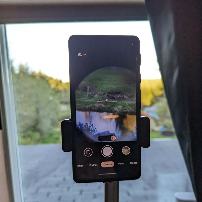 Stop Being Mad At Apple’s Lacklustre Zoom And Just Get A Monocular-Telescope For You Smartphone 