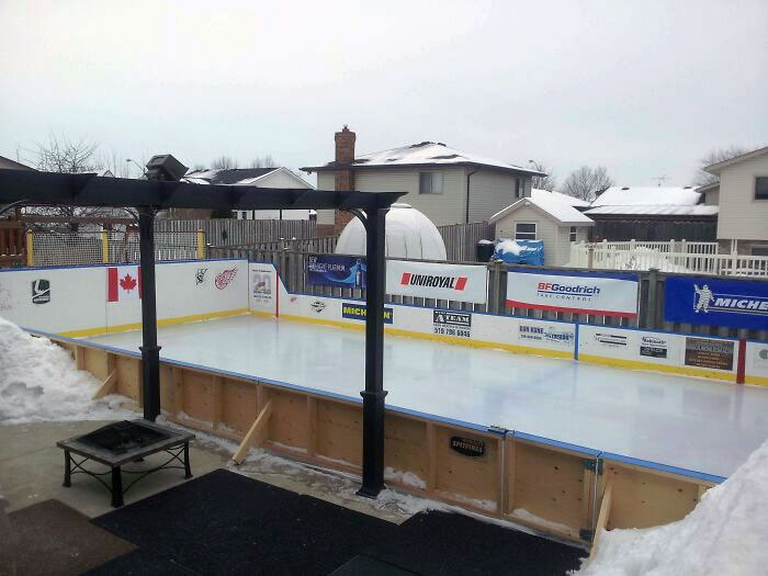 Solo en Canadá el vecino podría construir esto en su patio trasero