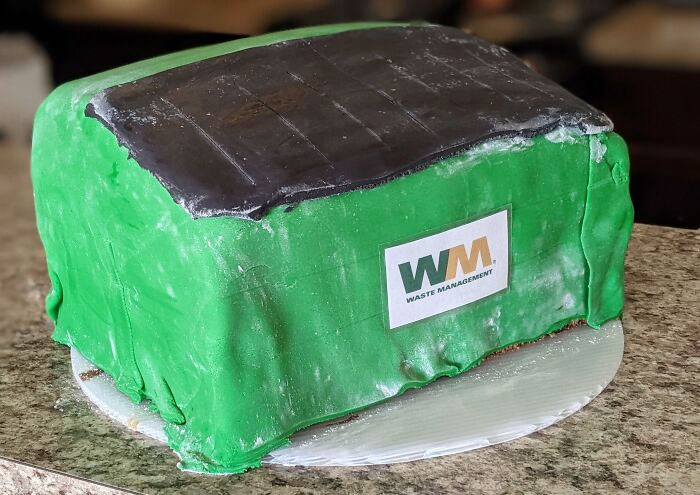 My Son Loves Trash Cans And Garbage Trucks, So For His 2nd Birthday I Made Him A Dumpster Cake