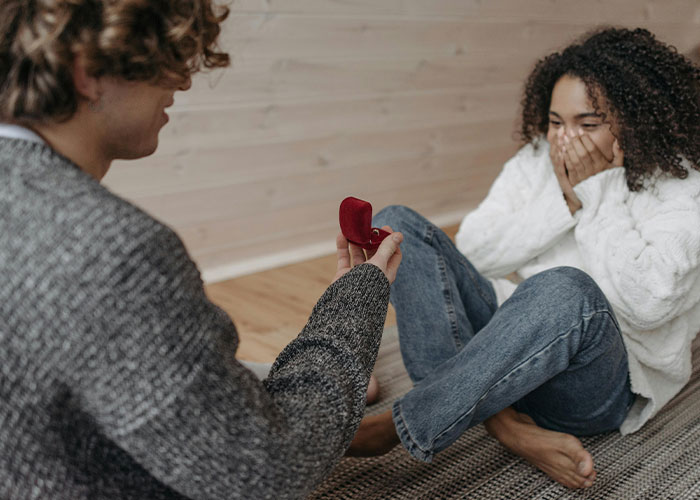 Woman Is Disappointed After Finding Engagement Ring &ndash; Her Reaction Is Slammed Online