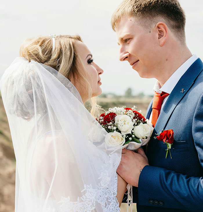 “Asked For A Divorce By Text”: 40 People Share The Wildest Reasons Friends’ Marriages Didn’t Last