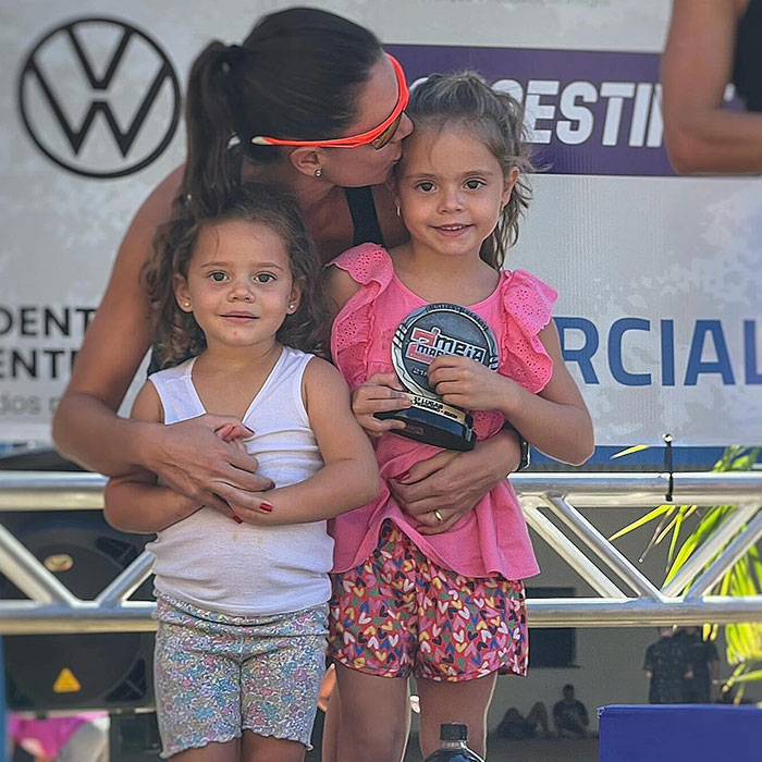 Marathoner Mom Clears The Air After She And Husband Spark Controversy With Kids At Finish Line Marathoner Mom Clears The Air After She And Husband Spark Controversy With Kids At Finish Line