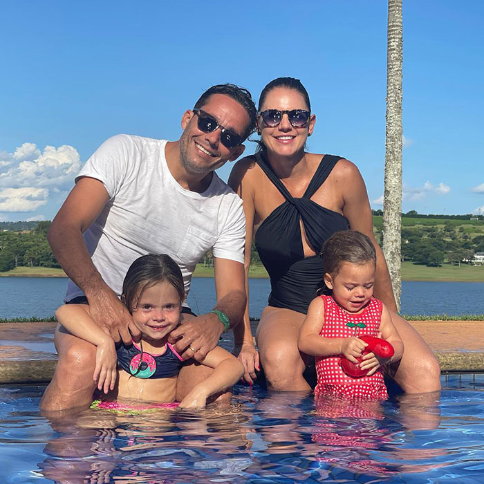 Marathoner Mom Clears The Air After She And Husband Spark Controversy With Kids At Finish Line Marathoner Mom Clears The Air After She And Husband Spark Controversy With Kids At Finish Line